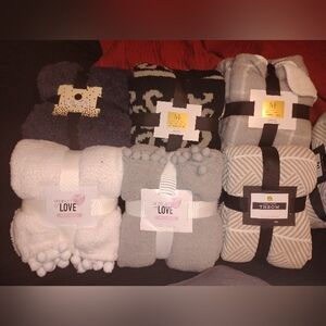 Modern Expression, Complete Home Cozy Throw Blanket Set - Black, White, Gray